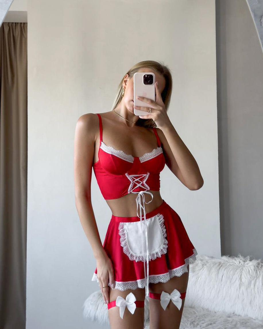 Miranda Kırmızı Hizmetçi Kostümü